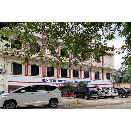 Hotel Al Hakim Syariah Redpartner Bekasi Exterior photo